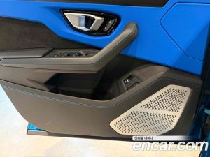 Lamborghini Urus 4.0 V8 S 2024 года из Южной Кореи