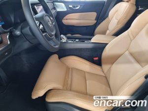 Volvo V60 B5 Ultra AWD 2025 года из Южной Кореи