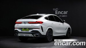 BMW X6 xDrive40i M Sport 2025 года из Южной Кореи