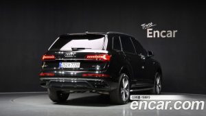 Audi Q7 55 TFSI 4WD Premium 2023 года из Южной Кореи