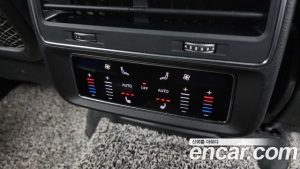 Audi Q7 55 TFSI 4WD Premium 2023 года из Южной Кореи