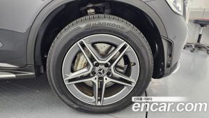 Mercedes-Benz GLC-Class GLC300e 4MATIC Coupe Premium Charger 2023 года из Южной Кореи