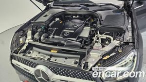 Mercedes-Benz GLC-Class GLC300e 4MATIC Coupe Premium Charger 2023 года из Южной Кореи
