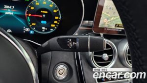 Mercedes-Benz GLC-Class GLC300e 4MATIC Coupe Premium Charger 2023 года из Южной Кореи