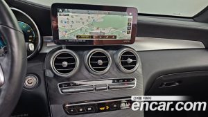 Mercedes-Benz GLC-Class GLC300e 4MATIC Coupe Premium Charger 2023 года из Южной Кореи