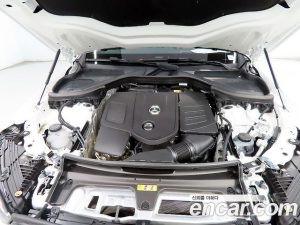 Mercedes-Benz GLC-Class GLC300 4MATIC Coupe 2025 года из Южной Кореи