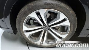 Audi Q8 55 TFSI 4WD Premium 2023 года из Южной Кореи