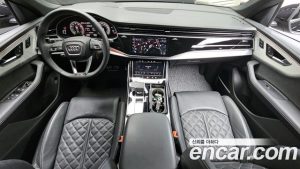 Audi Q8 55 TFSI 4WD Premium 2023 года из Южной Кореи