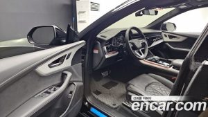 Audi Q8 55 TFSI 4WD Premium 2023 года из Южной Кореи