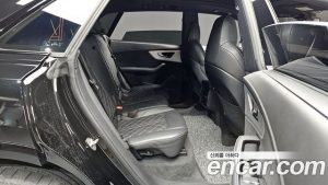 Audi Q8 55 TFSI 4WD Premium 2023 года из Южной Кореи