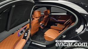 Mercedes-Benz S-Class S500L 4MATIC 2023 года из Южной Кореи