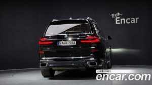 BMW X7 xDrive 40i M Sport 6 2024 года из Южной Кореи