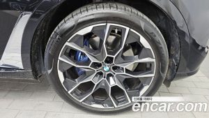 BMW X7 xDrive 40i M Sport 6 2024 года из Южной Кореи