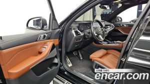 BMW X7 xDrive 40i M Sport 6 2024 года из Южной Кореи
