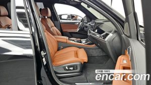 BMW X7 xDrive 40i M Sport 6 2024 года из Южной Кореи