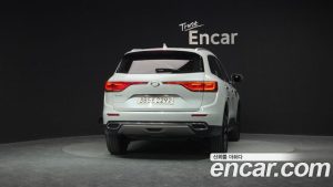 Renault-KoreaSamsung QM6 2.0 GDe LE Signature 2WD 2023 года из Южной Кореи