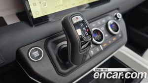 Land Rover Defender 90 D250 X- SE 2025 года из Южной Кореи