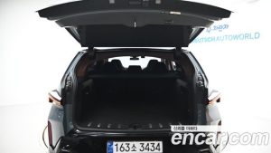 BMW XM 4.4 2023 года из Южной Кореи