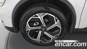 Renault-KoreaSamsung QM6 2.0 GDe RE Signature 2WD 2025 года из Южной Кореи