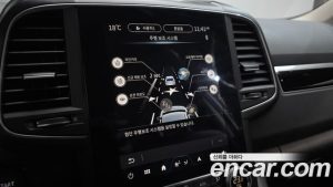 Renault-KoreaSamsung QM6 2.0 GDe RE Signature 2WD 2025 года из Южной Кореи