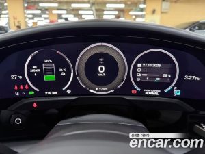 Porsche Taycan Turbo 2025 года из Южной Кореи