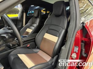 Porsche Taycan Turbo 2025 года из Южной Кореи