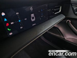 Porsche Taycan Turbo 2025 года из Южной Кореи