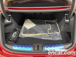 Porsche Taycan Turbo 2025 года из Южной Кореи