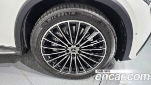 Mercedes-Benz GLC-Class GLC300 4MATIC AMG Line 2024 года из Южной Кореи