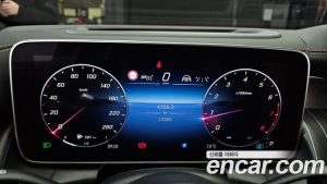 Mercedes-Benz GLC-Class GLC300 4MATIC AMG Line 2024 года из Южной Кореи