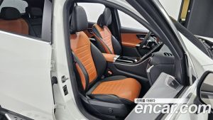 Mercedes-Benz GLC-Class GLC300 4MATIC AMG Line 2024 года из Южной Кореи