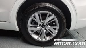 Genesis GV70 2.5T Бензин 2WD 2025 года из Южной Кореи