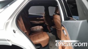 Genesis GV70 2.5T Бензин 2WD 2025 года из Южной Кореи