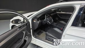 Volkswagen Passat 2.0 TDI Prestige 2022 года из Южной Кореи