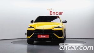 Lamborghini Urus 4.0 V8 SE 2025 года из Южной Кореи