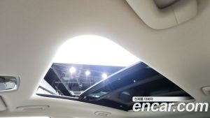 Genesis GV70 2.5T Бензин 2WD 2025 года из Южной Кореи