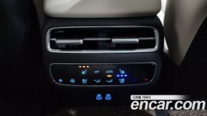 Genesis GV70 2.5T Бензин 2WD 2025 года из Южной Кореи