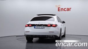 Mercedes-Benz E-Class E300 4MATIC Exclusive 2025 года из Южной Кореи