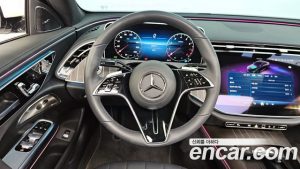 Mercedes-Benz E-Class E300 4MATIC Exclusive 2025 года из Южной Кореи