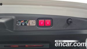 Mercedes-Benz E-Class E300 4MATIC Exclusive 2025 года из Южной Кореи