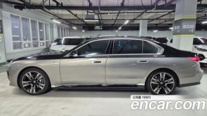 BMW i7 xDrive 60 M Sport 2024 года из Южной Кореи