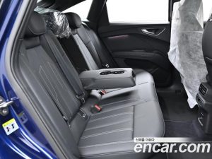 Audi Q4 e-tron 40 Sportback 2023 года из Южной Кореи