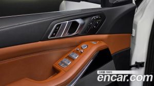 BMW X7 xDrive 40i M Sport 6 2024 года из Южной Кореи