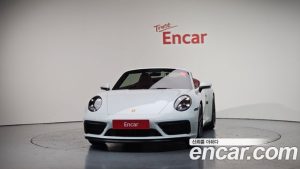 Porsche 911 CARRERA 4 GTS Cabriolet 2023 года из Южной Кореи