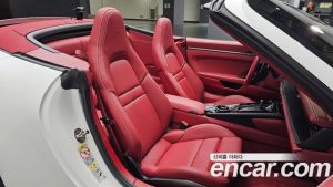 Porsche 911 CARRERA 4 GTS Cabriolet 2023 года из Южной Кореи