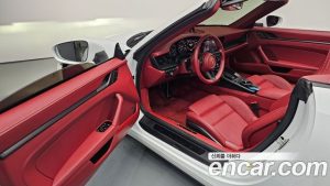 Porsche 911 CARRERA 4 GTS Cabriolet 2023 года из Южной Кореи