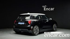 Mini Cooper SE CLASSIC 2024 года из Южной Кореи