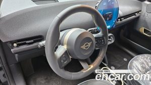 Mini Cooper SE CLASSIC 2024 года из Южной Кореи