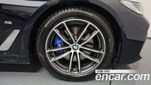 BMW 5-Series 520i M Sport 2023 года из Южной Кореи