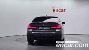 BMW 5-Series 520i M Sport 2023 года из Южной Кореи